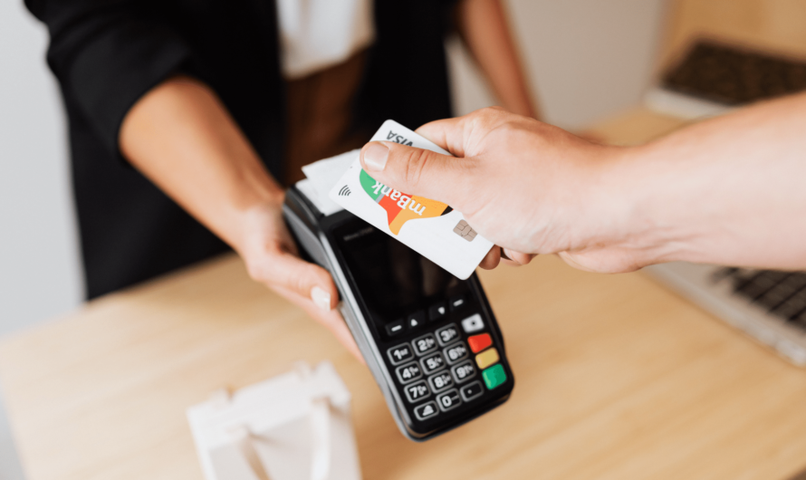 Navigating the Landscape of Contactless Payment Systems: Trends, Challenges, and Opportunities