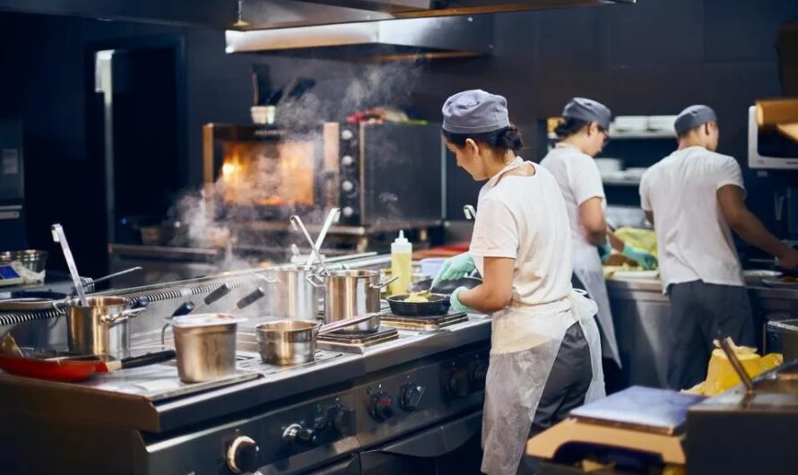 Rise of the Virtual Kitchens: How Dark Kitchens, Ghost Kitchens and Cloud Kitchens are shaping the UAE Food Delivery landscape